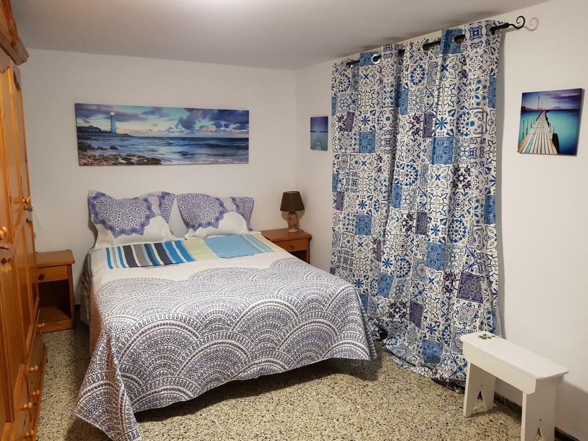Bed And Breakfast By The Sea Pozo Izquierdo Екстериор снимка