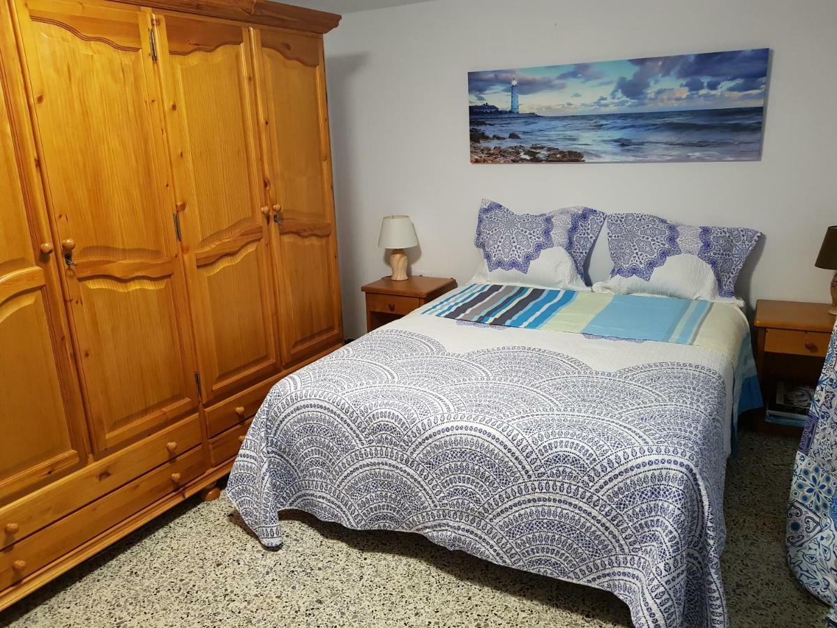 Bed And Breakfast By The Sea Pozo Izquierdo Екстериор снимка