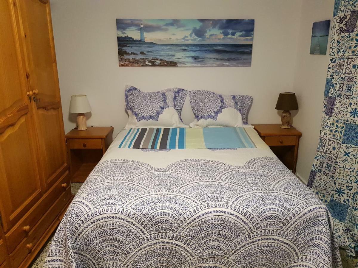 Bed And Breakfast By The Sea Pozo Izquierdo Екстериор снимка