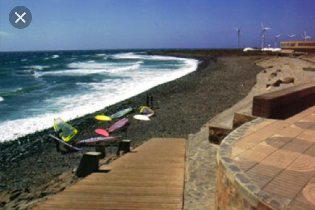 Bed And Breakfast By The Sea Pozo Izquierdo Екстериор снимка