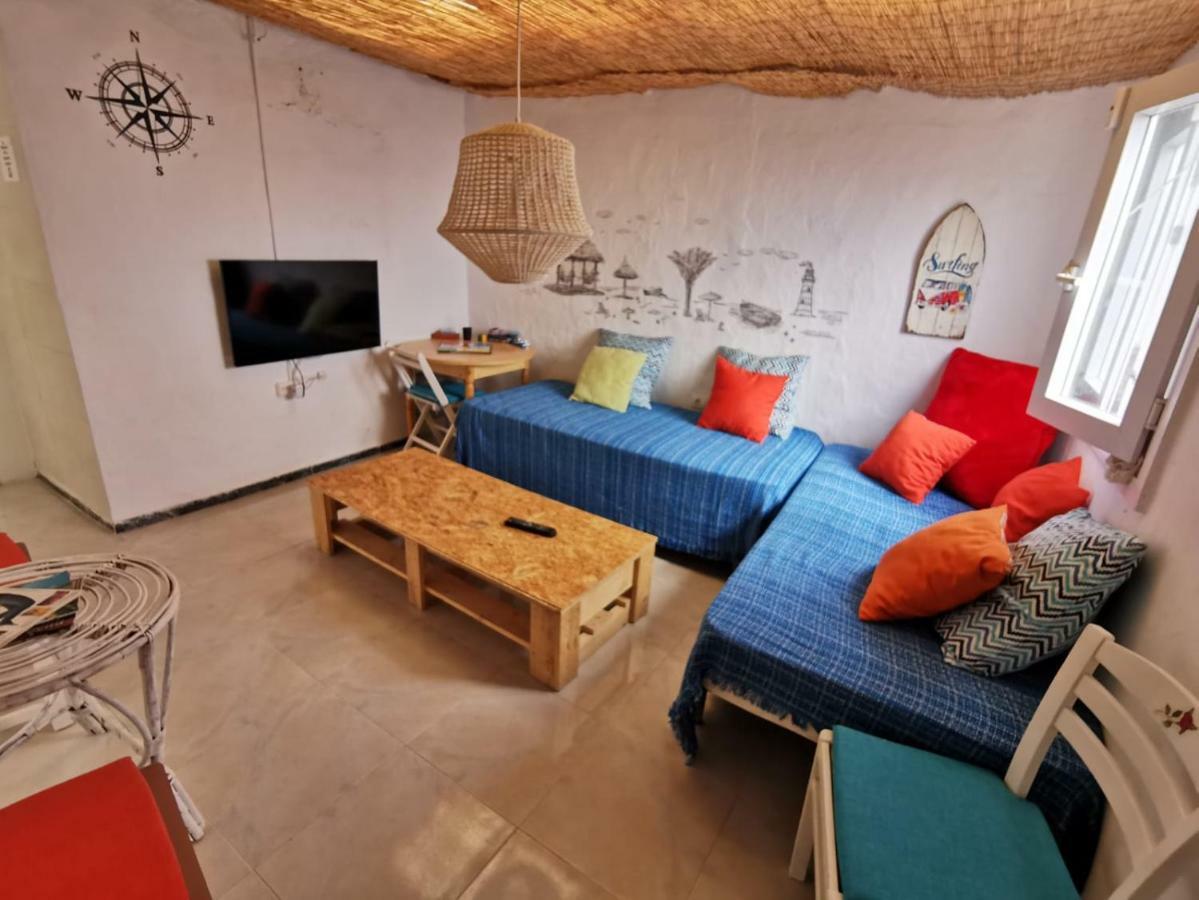 Bed And Breakfast By The Sea Pozo Izquierdo Екстериор снимка